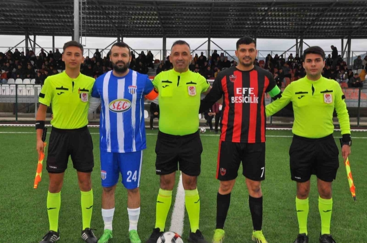 Selendi Belediyespor Namağlup Yoluna Devam Ediyor