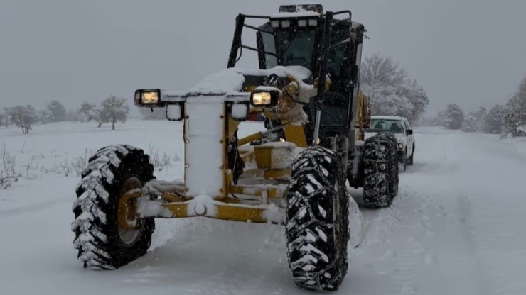 Amasya’da Kardan Kapalı Köy Yolu Kalmadı: 180 Köy Yolu Ulaşıma Açıldı