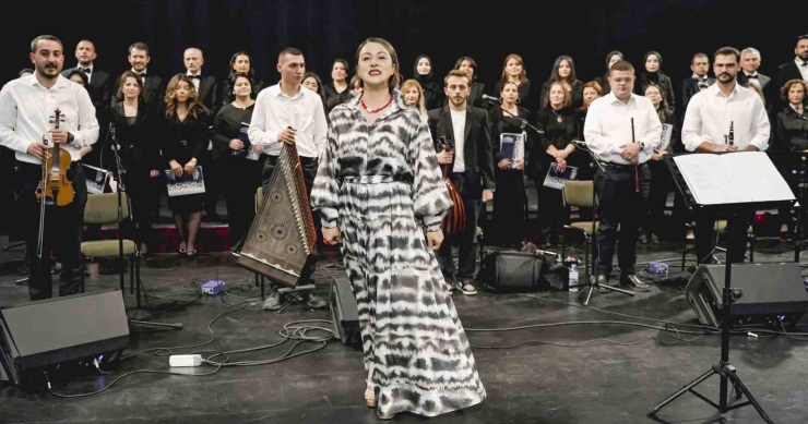 Erzurum’da Renkler Köprüsü: Baba Ve Kız Aynı Sahnede