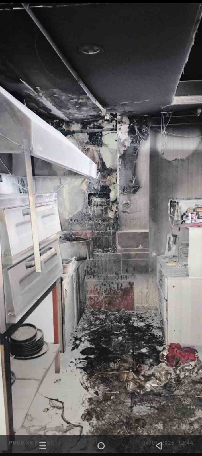 Bitlis’te Bir İş Yerinde Yangın Çıktı