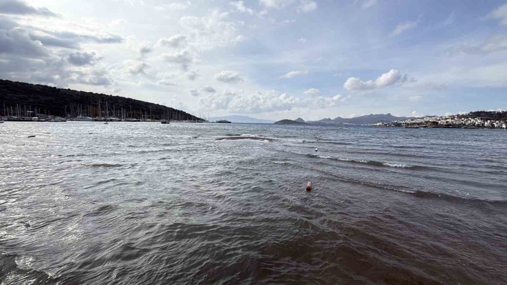 Bodrum’da Deniz Çekildi