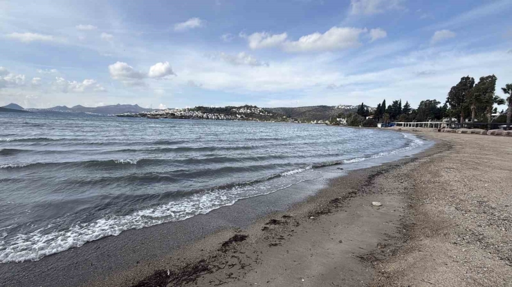 Bodrum’da Deniz Çekildi