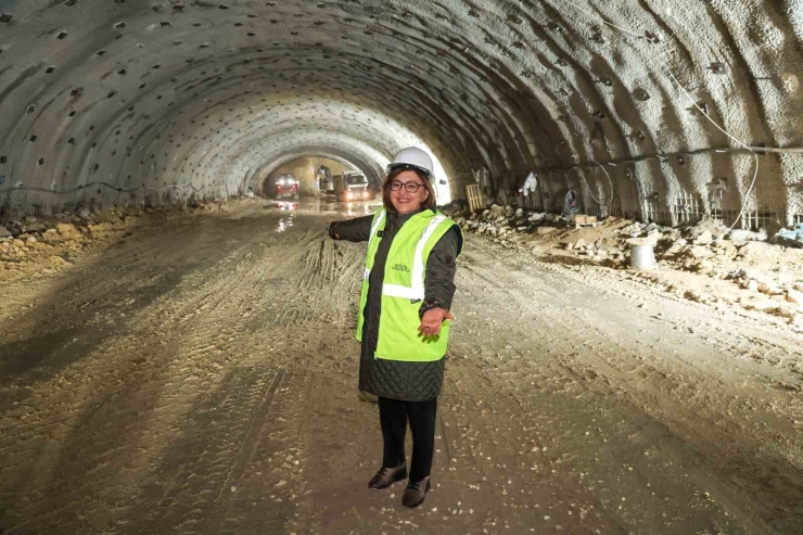 Dülük-osb Tüneli’nin Dörtte Biri Tamamlandı