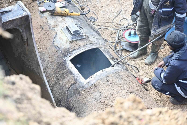 Eğirdir’den Gelen İçme Suyu Borusundaki Patlak Ekiplerce Giderildi