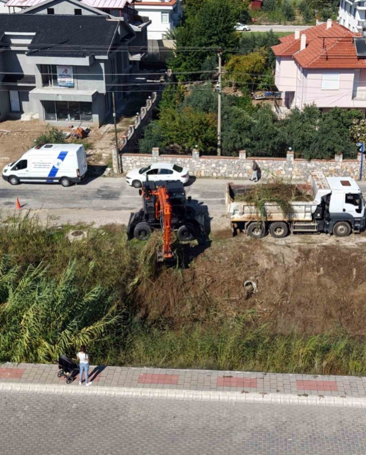 Muski̇ Fethiye’de 71,5 Kilometre Dere Temizliği Yaptı