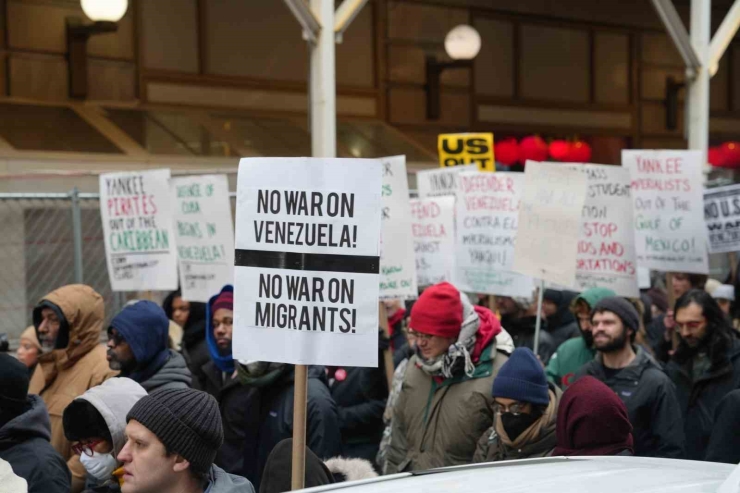 New York’ta Binlerce Kişi Venezuela İçin Yürüdü