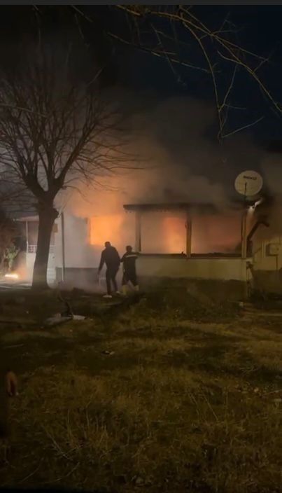 Osmaniye’de Müstakil Evde Çıkan Yangın Söndürüldü