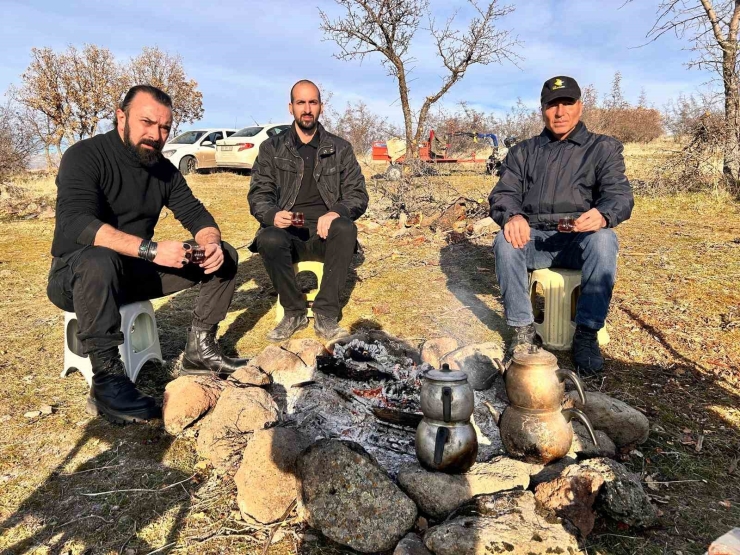 Ankara Semalarında Gizemli Cisim: İ̇ki Arkadaş O Anları Kaydetti