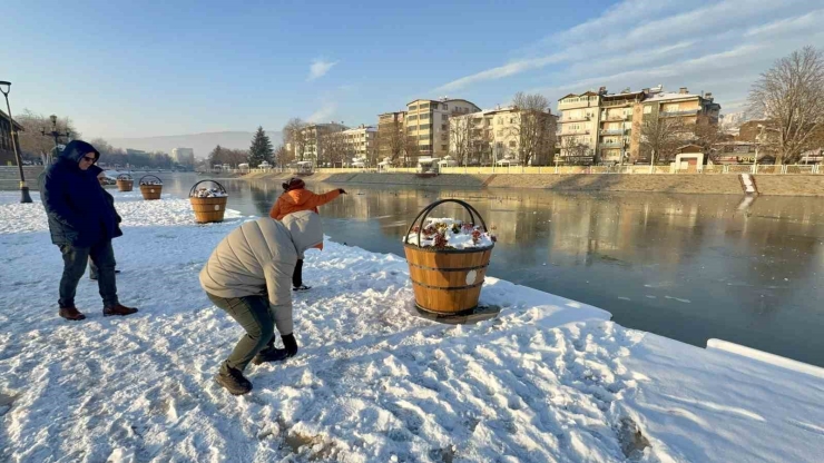 Tokat’ta Son Yüzyılın En Sert Ocak Ayı Yaşandı: Yeşilırmak’ın Yüzeyi Dondu