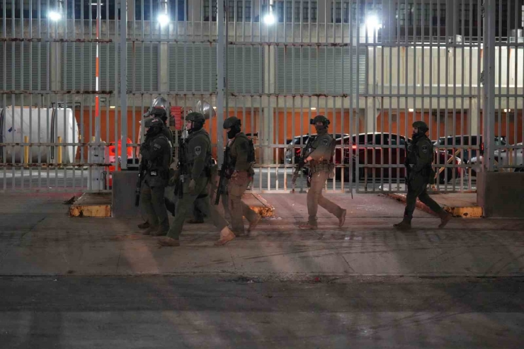 Maduro Ve Eşi New York’ta Federal Gözetim Merkezine Sevk Edildi