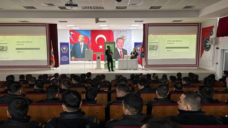 Bayburt’ta Pomem Öğrencilerine Bağımlılıkla Mücadele Eğitimi Verildi