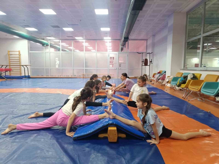 Bilecik’te Cimnastik Antrenmanları Sürüyor