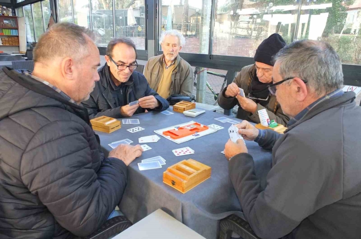 Burhaniye’de Briç Federasyon Turnuvası Düzenlendi