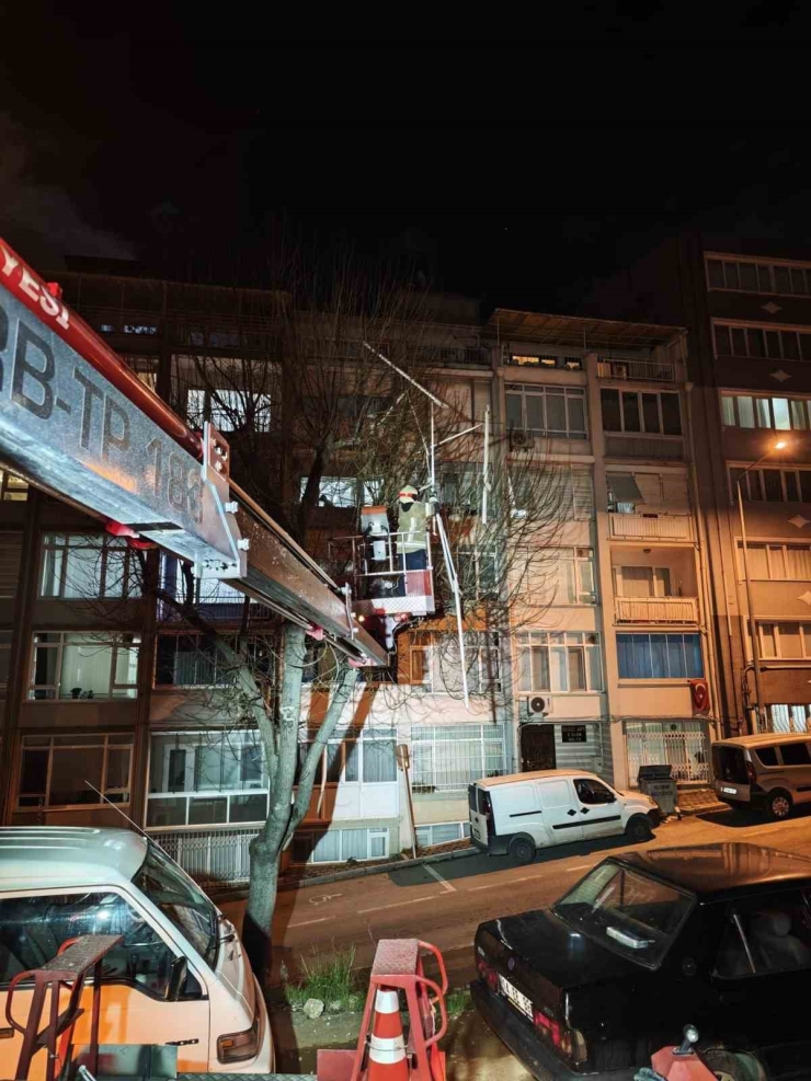 Büyükşehir Kar Ve Lodosa Geçit Vermedi