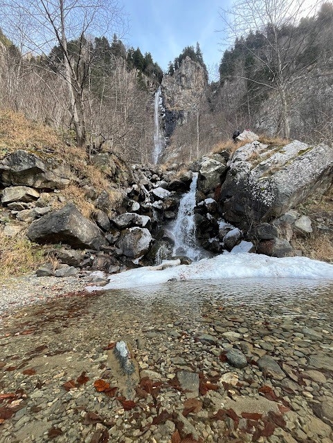 Asmasu Şelalesi’ne Yürüdüler