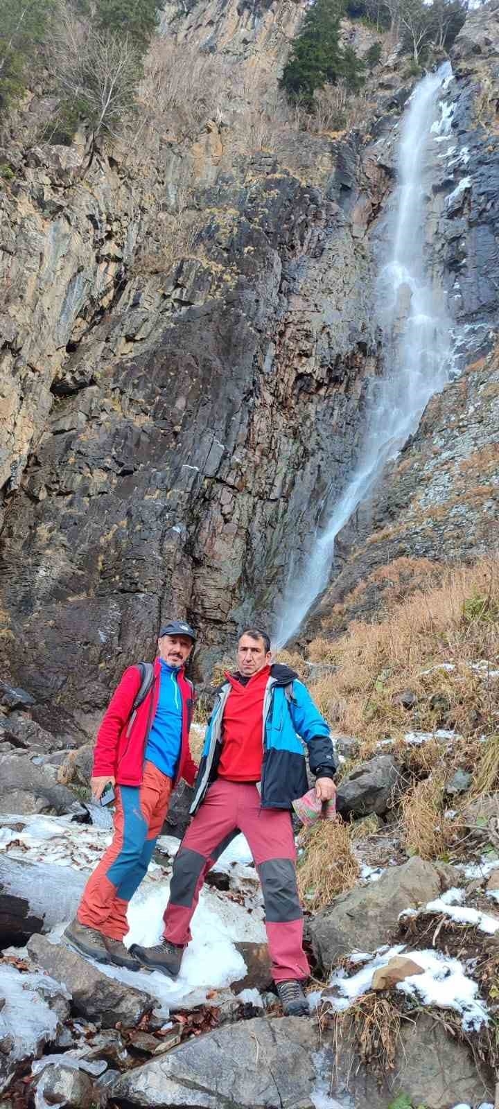 Asmasu Şelalesi’ne Yürüdüler