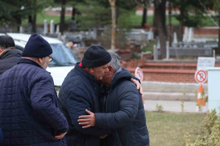 Feci Kazada Hayatını Kaybeden 14 Yaşındaki Kız Son Yolculuğuna Uğurlandı