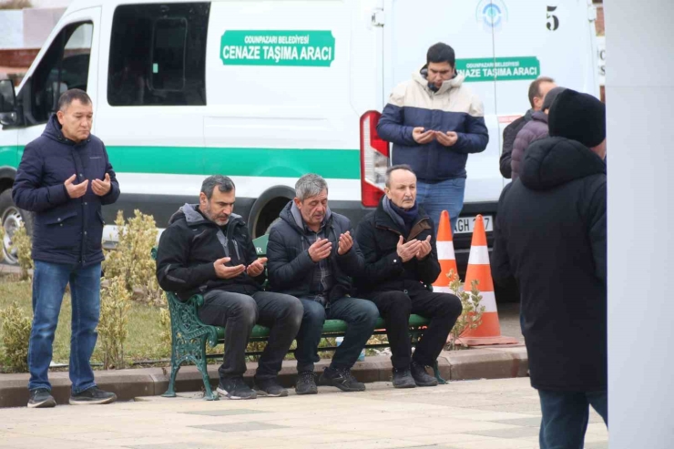 Feci Kazada Hayatını Kaybeden 14 Yaşındaki Kız Son Yolculuğuna Uğurlandı