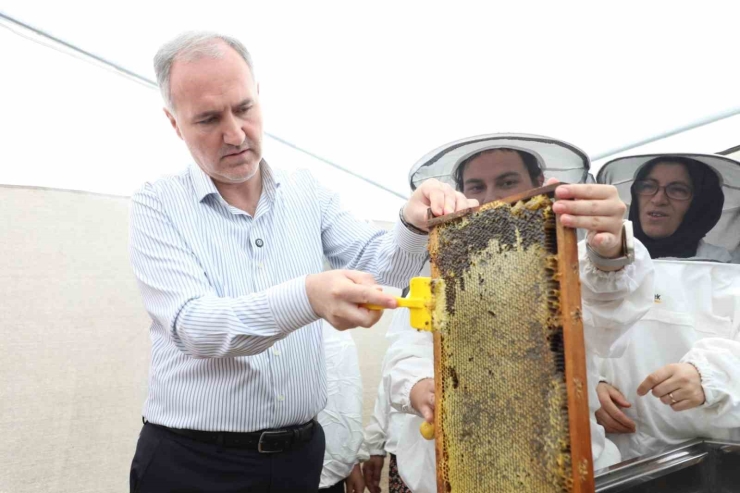 İ̇negöl Belediyesi’nden Tarıma Ve Üreticiye Tam Destek