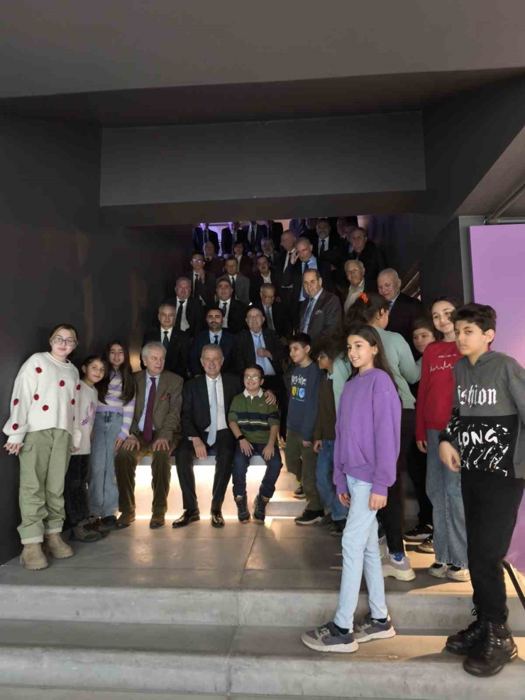 İ̇zq’dan Rekor Yılı: 2025’te 800 Aktif Üye, 16 Bin 500 Katılımcı