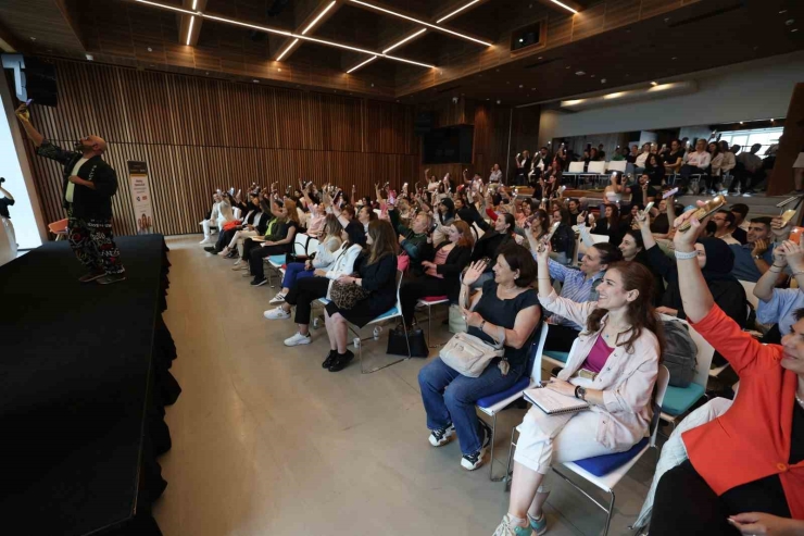 İ̇zq’dan Rekor Yılı: 2025’te 800 Aktif Üye, 16 Bin 500 Katılımcı