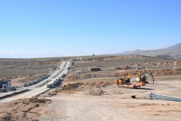 Doğu Anadolu’nun En Büyük Tarıma Dayalı İ̇htisas Osb’sinde Sona Doğru