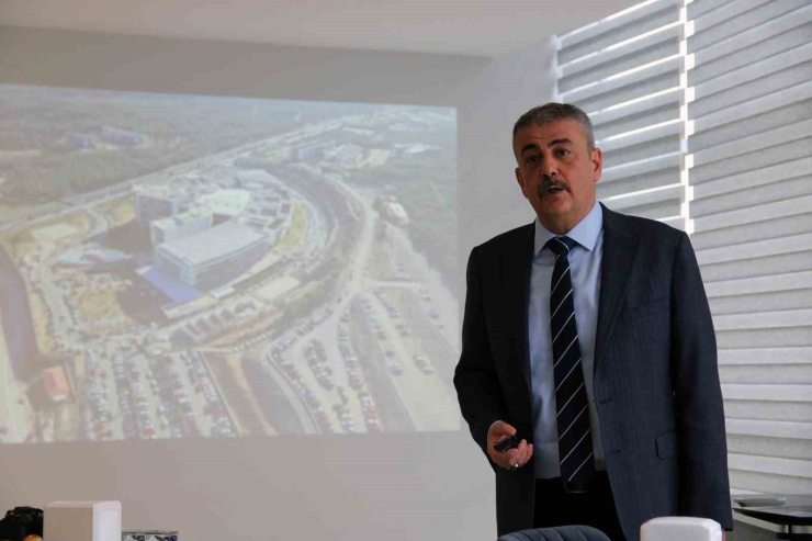 Muğla Eah Başhekimi Prof. Dr. Acar, "günlük 6 Bin 500 Poliklinik Hizmeti Sunuyoruz"