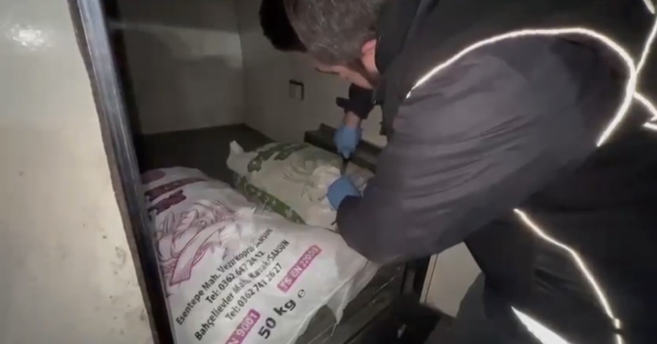 Samsun’da Polis, 236 Bin Uyuşturucu Hap Ele Geçirdi