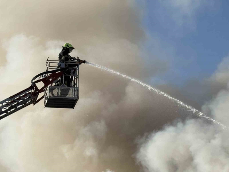 Müstakil Evde Korkutan Yangın