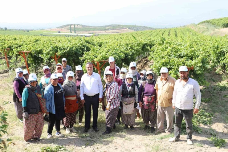 Başkan Öküzcüoğlu Yılın En Başarılı İlçe Belediye Başkanı Seçildi