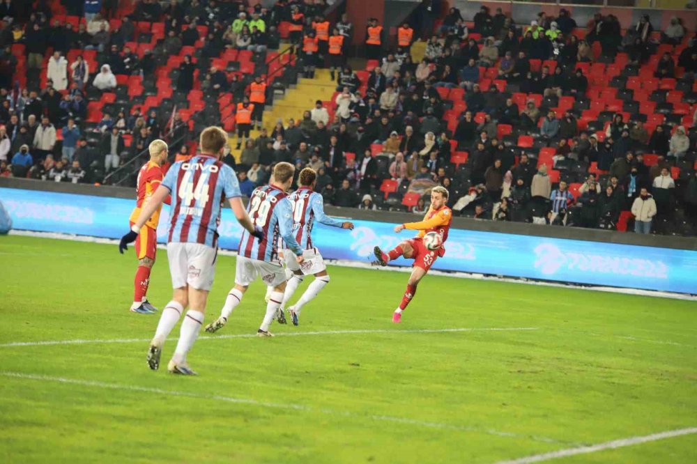 Turkcell Süper Kupa: Galatasaray: 2 - Trabzonspor: 0 (i̇lk Yarı)