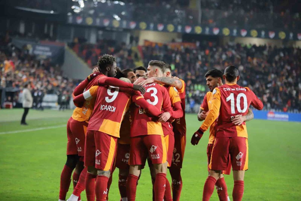 Turkcell Süper Kupa: Galatasaray: 2 - Trabzonspor: 0 (i̇lk Yarı)