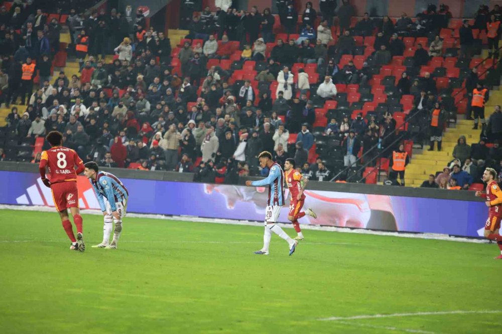 Turkcell Süper Kupa: Galatasaray: 2 - Trabzonspor: 0 (i̇lk Yarı)