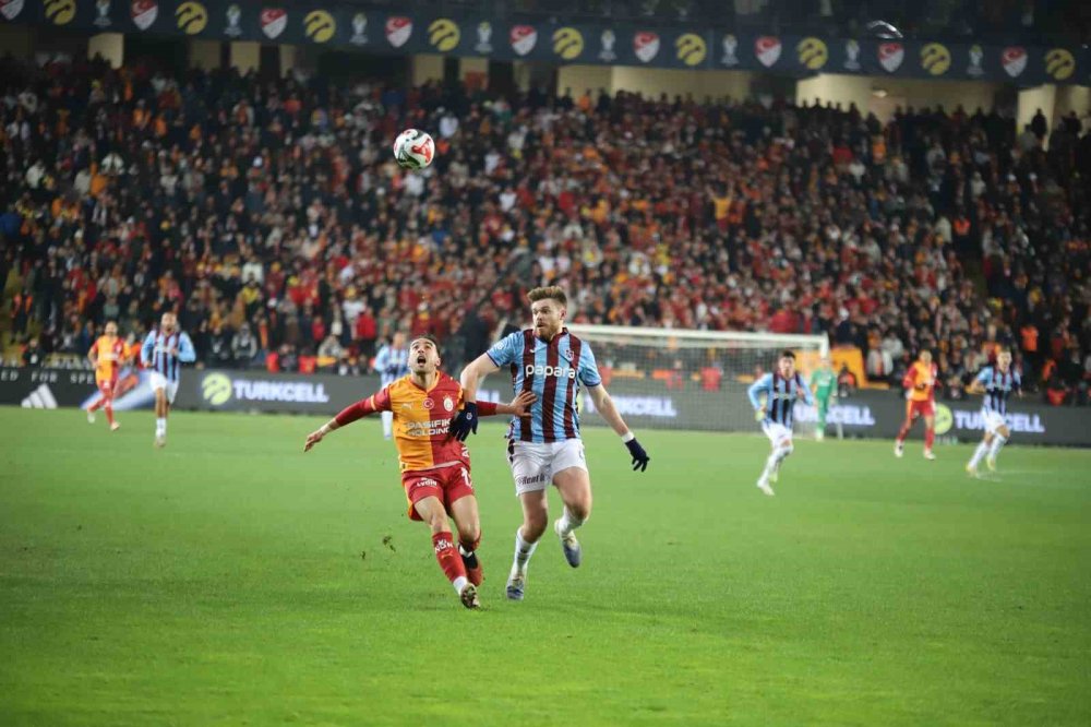 Turkcell Süper Kupa: Galatasaray: 2 - Trabzonspor: 0 (i̇lk Yarı)