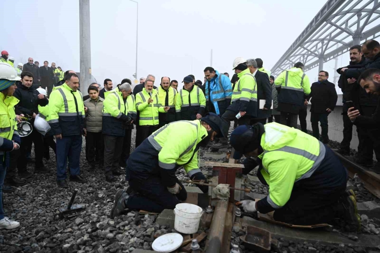 Konyaray Banliyö Hattı’nda Ray Birleştirme Kaynak Programı Yapıldı