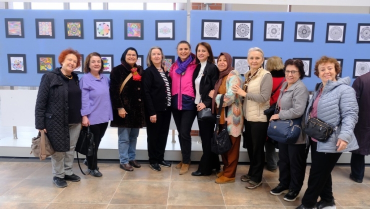 Anadolu Üniversitesi 60 Yaş Üstü Tazelenme Üniversitesi Öğrencilerinden Mandala Sergisi