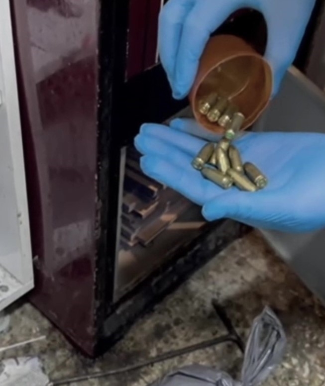 Amasya’da Silah Kaçakçılığı Operasyonu: 5 Ruhsatsız Silah Ve 600’den Fazla Fişek Ele Geçirildi