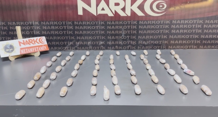 Batman’da Yabancı Uyruklu Bir Şahsın Midesinden 64 Parça Uyuşturucu Çıktı