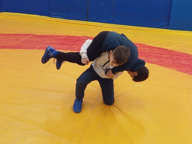 Bilecik’te Güreş Antrenmanları Sürüyor