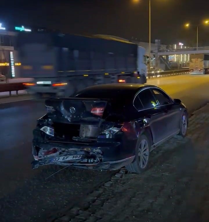 İ̇negöl’de Otomobiller Çarpıştı: 1’i Çocuk 3 Yaralı