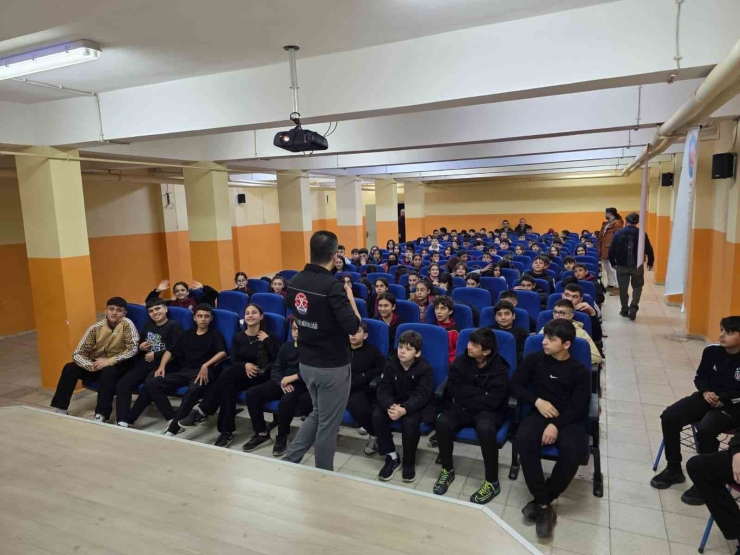 Darıca’da 37 Bin Öğrenciye Uygulamalı Afet Eğitimi