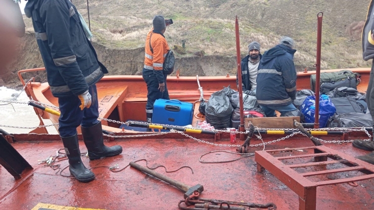 Denizcilik Genel Müdürlüğü: "happy Aras Gemisindeki Mürettebatın Tamamı Gemiden Ayrılmıştır"