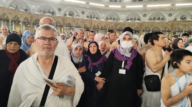 Denizlili Umreciler Mekke’de İlk Umre İbadeti Gerçekleştirildi
