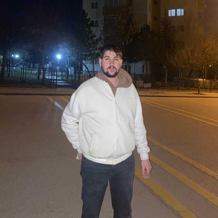 Askere Gidecekti, Tabutuna "o Şimdi Asker" Yazılı Tülbent Serildi