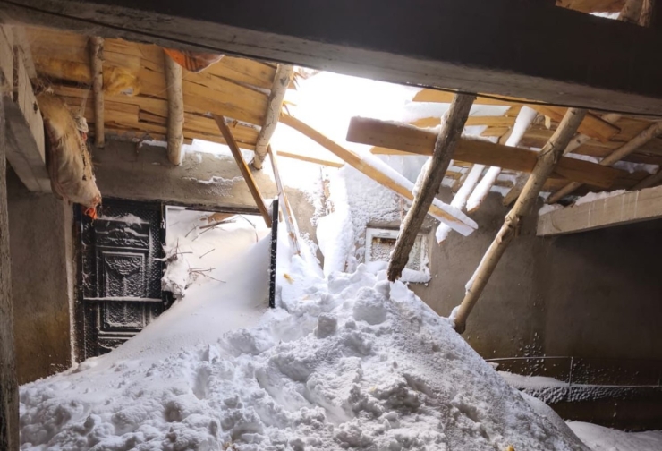 Yüksekova’da Çığ Yaraları Sarılıyor: