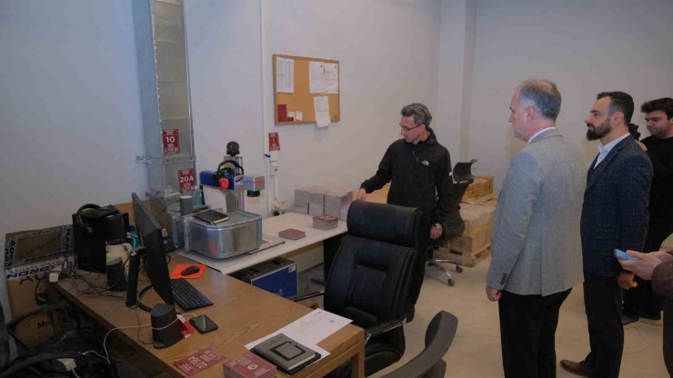 İ̇negöl’de Yapılar Kimlikleniyor