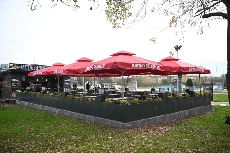 Kartepe’de Öğrencilere İndirimli Hizmet Verecek Yeni Kafe Açıldı