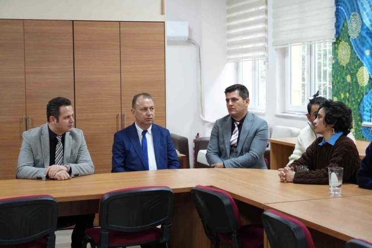 Muğla İ̇l Milli Eğitim Müdürü Çay Öğrenci Ve Öğretmenlerle Bir Araya Geldi