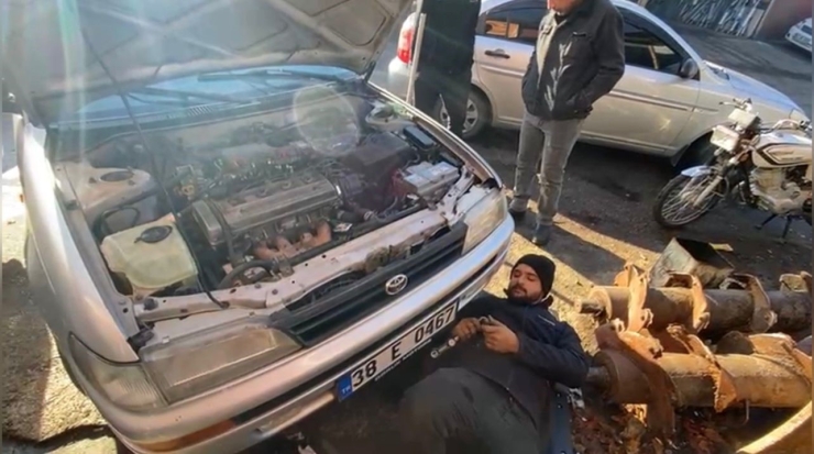 Osmaniye’de Dondurucu Soğuklar Sanayi Sitesinde Yoğunluğa Neden Oldu