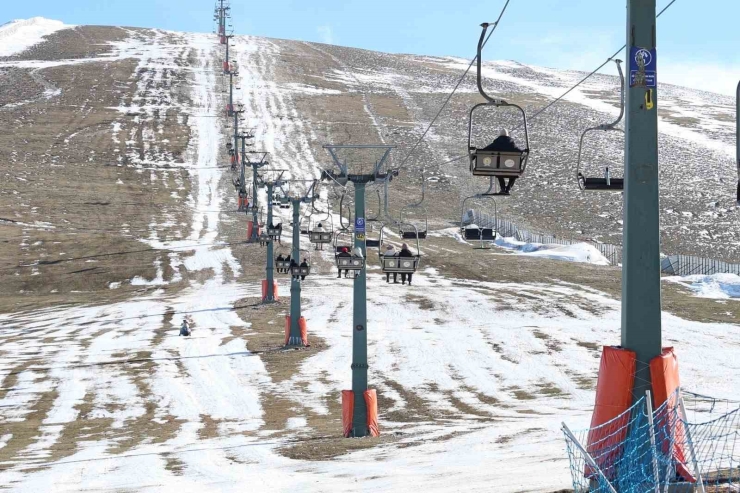 Petek Genç Ladik Akdağ Gezileri Başladı